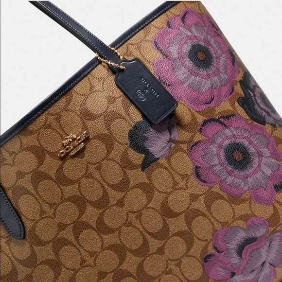 Coach City Tote in Signature Canvas with Kaffe Fassett Print - Picture 5 of 7